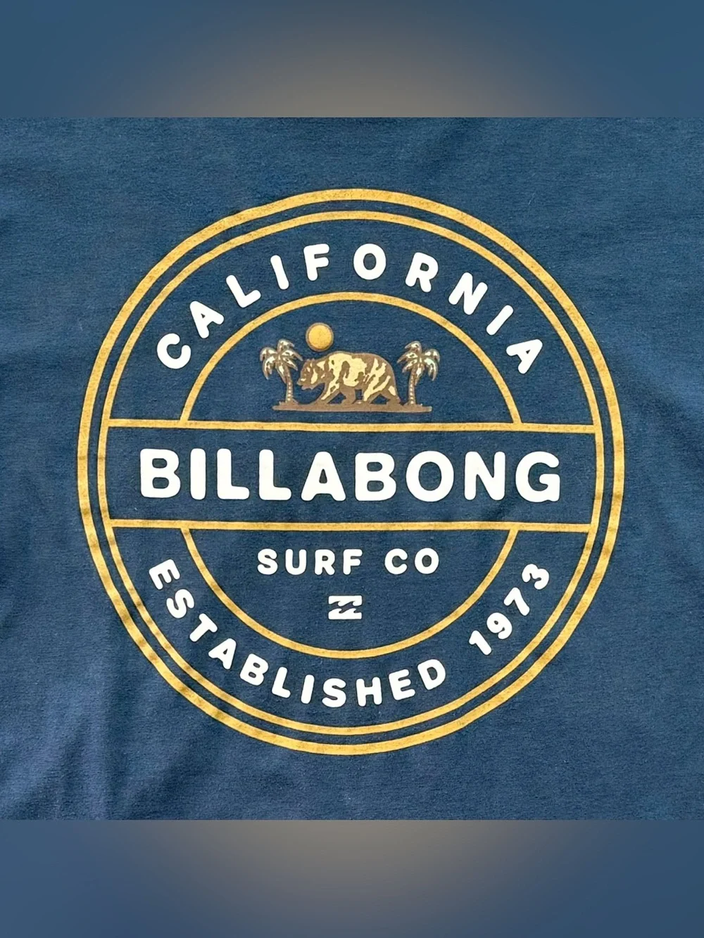 Billabong Navy Blue Long-Sleeve T-Shirt Size M